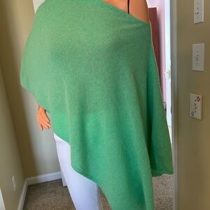 Chic Green Women's Poncho